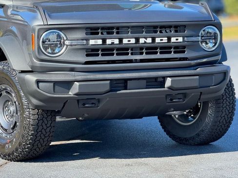 New 2025 Ford Bronco Base w/ Sasquatch Package image 4
