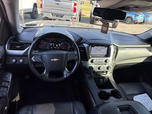 Used 2020 Chevrolet Suburban LT AWD/4WD image 15