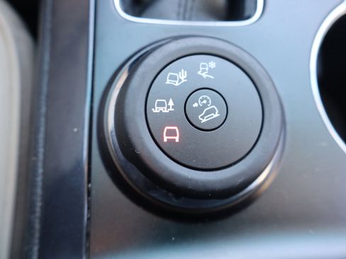 Used 2017 Ford Explorer Platinum image 31