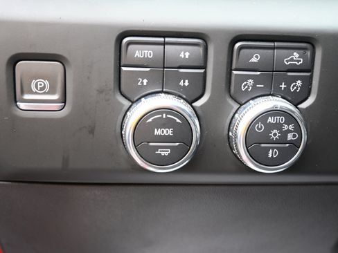 Used 2024 GMC Sierra 1500 Denali w/ Denali Reserve Package image 27