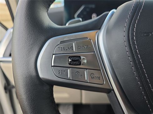 Certified 2024 BMW X7 xDrive40i w/ Executive Package image 26