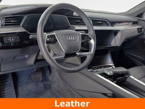 Used 2023 Audi e-tron Premium Plus w/ Premium Plus Package image 22