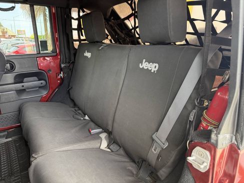 Used 2008 Jeep Wrangler Unlimited Sahara AWD/4WD image 13