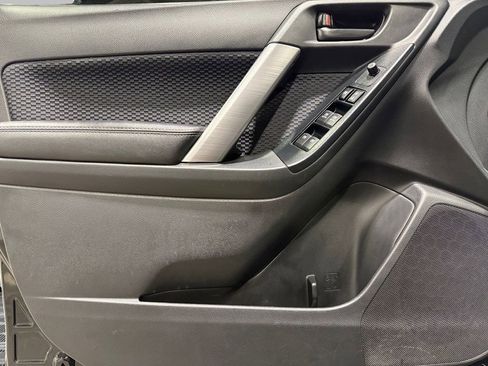 Used 2018 Subaru Forester 2.5i Premium w/ All-Weather Package image 20