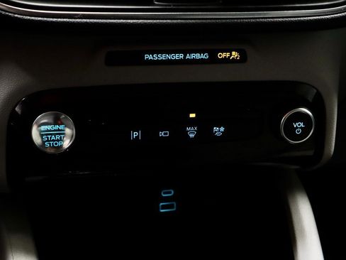 Certified 2023 Ford Escape SE w/ PHEV Premium Package image 32