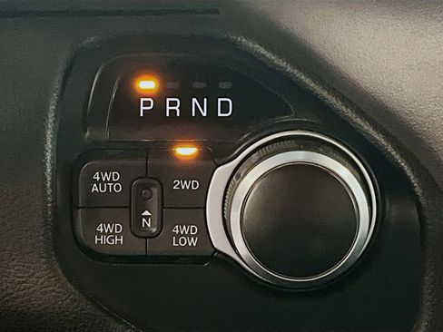 Used 2021 RAM 1500 Big Horn AWD/4WD image 17