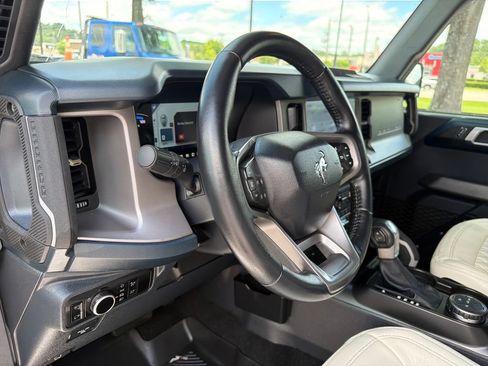 Used 2023 Ford Bronco Outer Banks AWD/4WD image 17