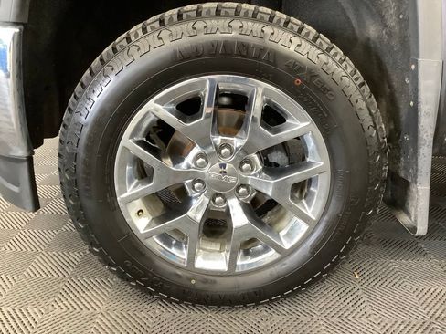 Used 2014 GMC Sierra 1500 SLT w/ SLT Crew Cab Value Package AWD/4WD image 3