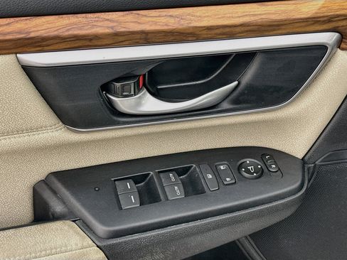 Used 2018 Honda CR-V EX image 15