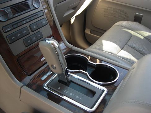 Used 2012 Lincoln Navigator L 4WD image 9