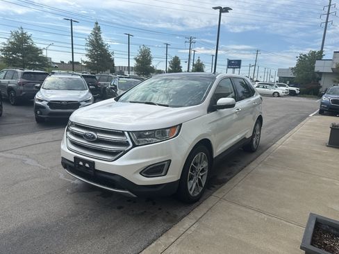 Used 2016 Ford Edge Titanium w/ Equipment Group 301A FWD image 7