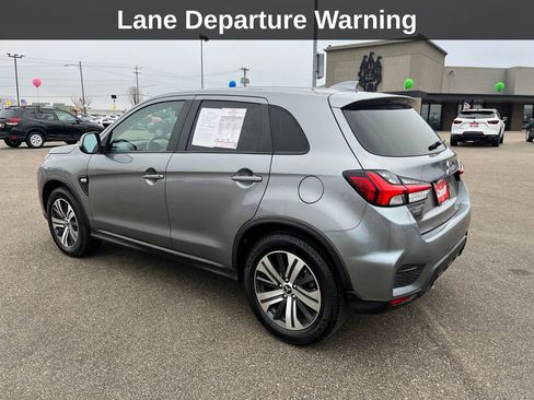 Used 2021 Mitsubishi Outlander Sport ES image 3