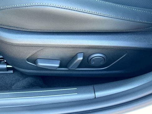 New 2026 Hyundai Elantra Limited image 14