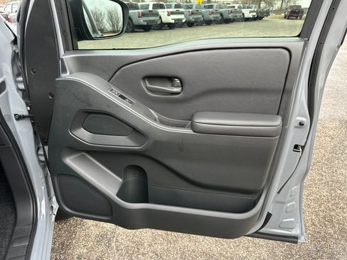 New 2026 Nissan Frontier SV w/ SV Convenience Package image 14