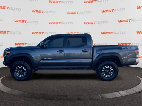 Used 2022 Toyota Tacoma TRD Off-Road image 2