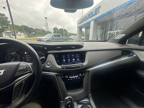 Used 2023 Cadillac XT5 Premium Luxury FWD image 13