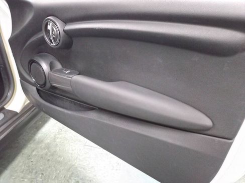 Used 2016 MINI Cooper 2-Door Hardtop FWD image 24