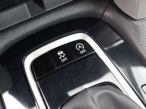 Used 2024 Toyota Corolla Cross LE AWD/4WD image 29