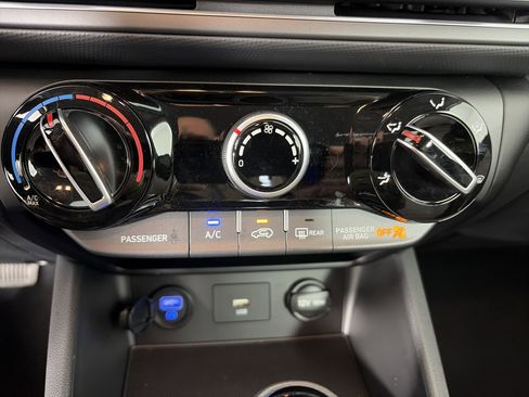 Used 2023 Hyundai Kona SEL image 20