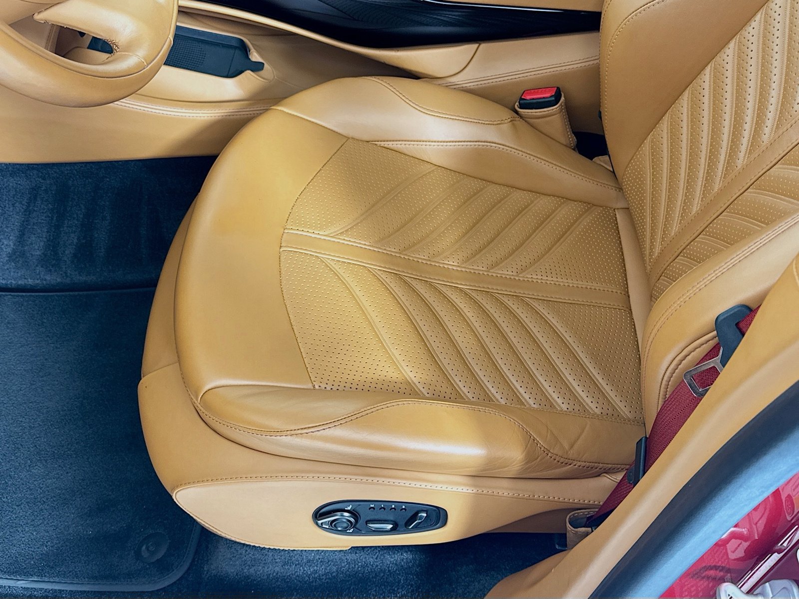 Used 2024 Aston Martin DBX 707 AWD/4WD image 18