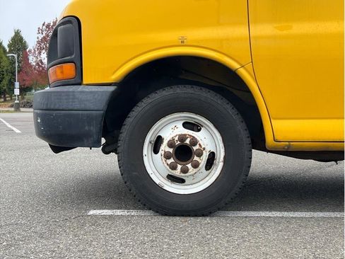 Used 2008 GMC Savana 3500 Work Van image 2