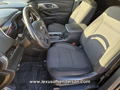 Used 2020 Chevrolet Traverse LT FWD image 10