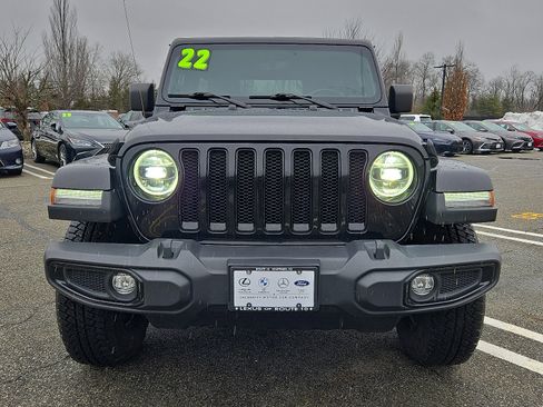 Used 2022 Jeep Wrangler Unlimited Sahara image 2