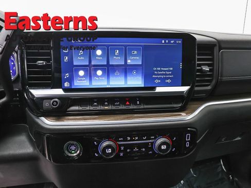 Used 2022 Chevrolet Silverado 1500 LT AWD/4WD image 12