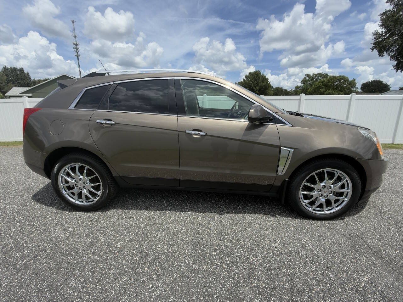 Used 2014 Cadillac SRX Performance w/ Driver Awareness Package FWD image 4