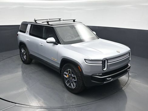Used 2023 Rivian R1S Adventure Quad AWD/4WD image 40