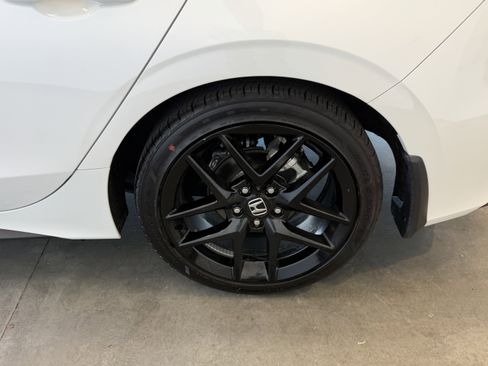 Used 2025 Honda Civic Sport image 15