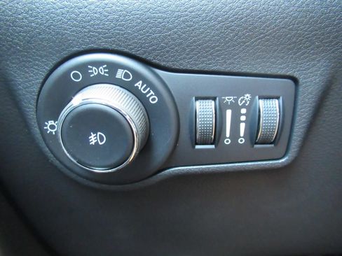 New 2026 Jeep Compass Latitude AWD/4WD image 22