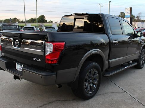 Used 2017 Nissan Titan Platinum Reserve image 5