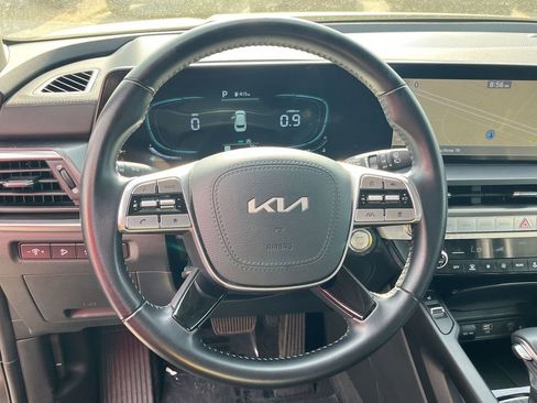 Used 2025 Kia Telluride S FWD image 23