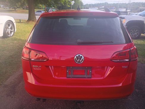 Used 2015 Volkswagen Golf TDI S FWD image 6