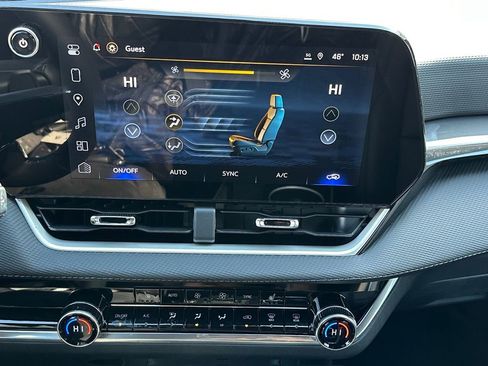 New 2026 Chevrolet Equinox LT w/ Convenience Package II image 16