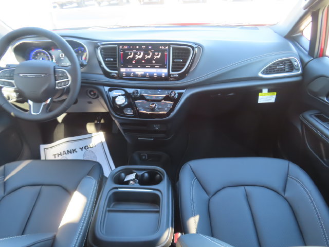 New 2027 Chrysler Pacifica Select AWD/4WD image 26
