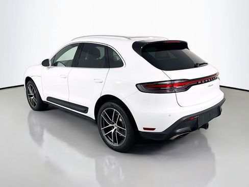 Certified 2023 Porsche Macan AWD/4WD image 3