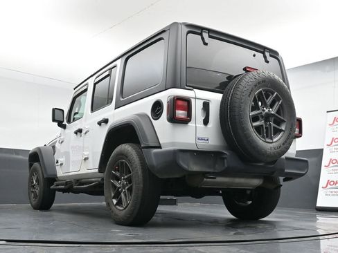 Used 2024 Jeep Wrangler Sport S image 21
