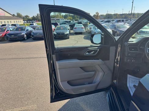 Used 2023 Chevrolet Tahoe LS image 15
