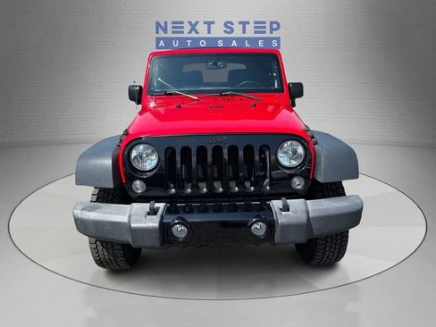 Used 2017 Jeep Wrangler Sport AWD/4WD image 2