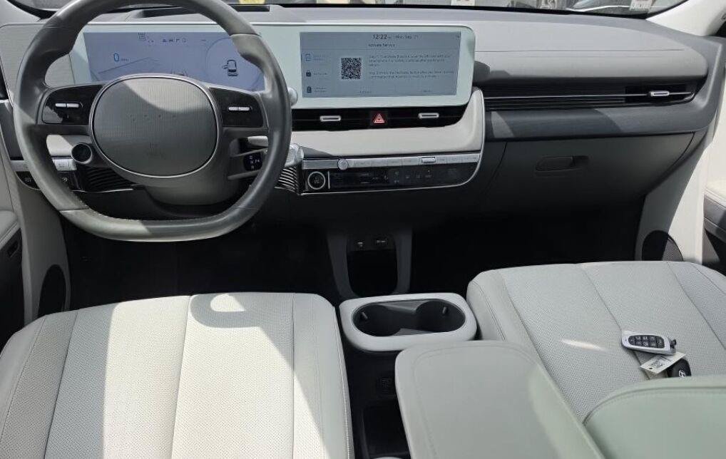 Used 2023 Hyundai Ioniq 5 Limited AWD/4WD image 3