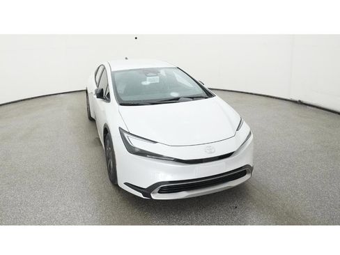 New 2026 Toyota Prius SE image 14