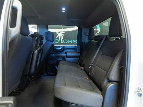 Used 2021 Chevrolet Silverado 2500 Custom w/ Custom Convenience Package image 14