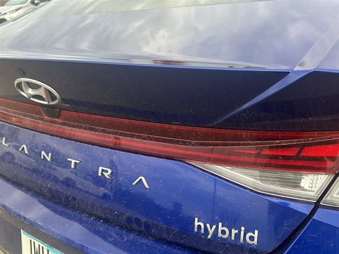 Used 2023 Hyundai Elantra Limited image 17