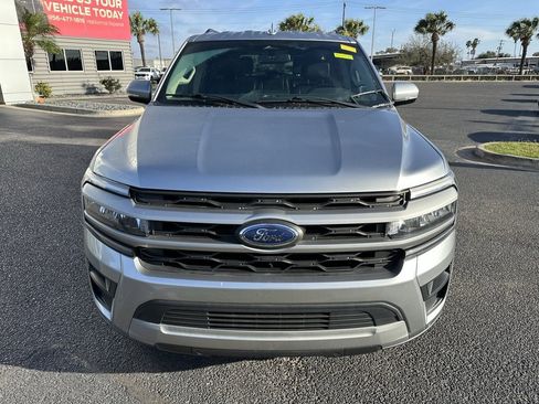 Used 2022 Ford Expedition XLT image 9