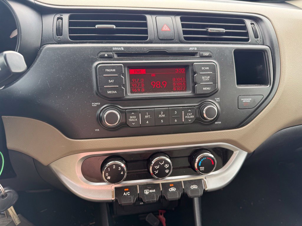 Used 2014 Kia Rio LX FWD image 8