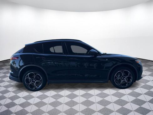 Used 2022 Alfa Romeo Stelvio Ti w/ Active Assist Plus Package AWD/4WD image 8
