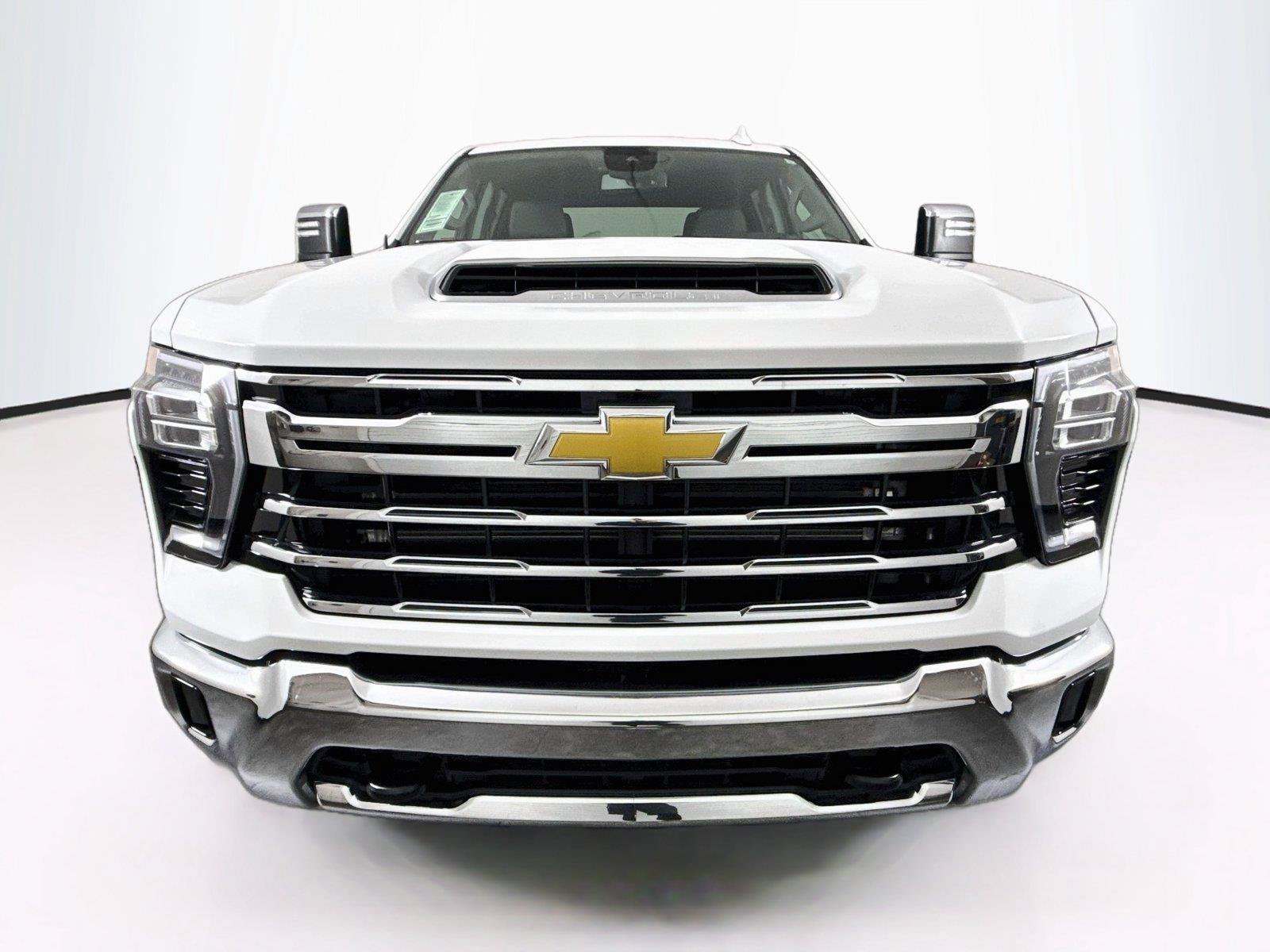 Used 2026 Chevrolet Silverado 2500 LTZ AWD/4WD image 9