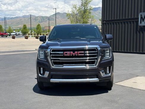 Used 2024 GMC Yukon XL SLT AWD/4WD image 2